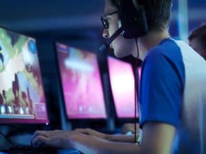 Primeira das Gerações Y e Z, os MIllennials finalizam a transição pro mundo conectado.