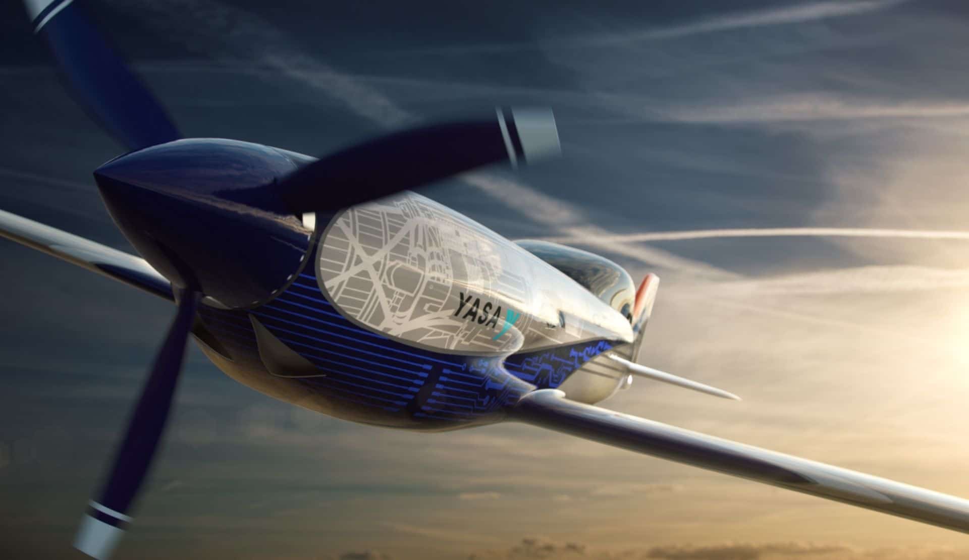 A aeronave Spirit of Innovation de alta velocidade e totalmente elétrica da Rolls-Royce voou pela primeira vez. Veículo aéreo elétrico quer bater recordes.
